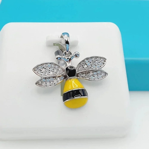"925 Sterling Silver CZ Beautiful Pendant for Women, 1USPAR4080 - Picture 1 of 11